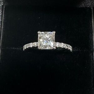 14 K white gold diamond ring CTW 1.5 w/GIA